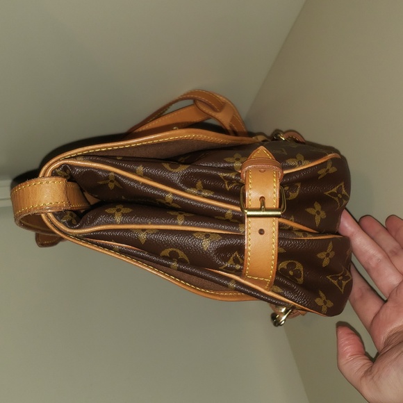 Authentic Louis Vuitton Saumur 30 Monogram Bag - Picture 5 of 11